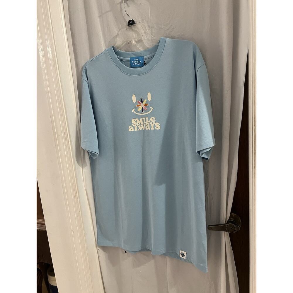Vic Garcia World Blue Smile Always Tee NWT Sz M